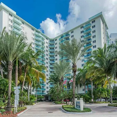 The Tides On Miami Hollywood Apartment